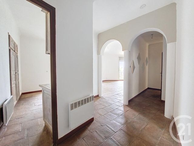 Afficher la photo en grand Appartement F4 à vendre - 5 pièces - 106.04 m2 - SETE - 34 - LANGUEDOC-ROUSSILLON - Century 21 Agence Des Halles
