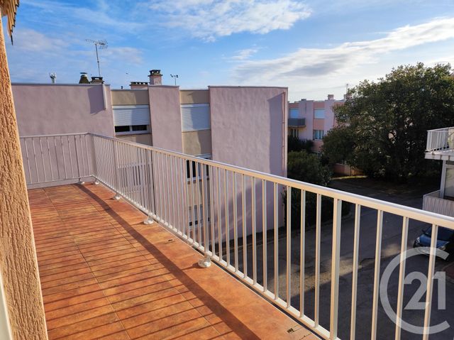 Afficher la photo en grand Appartement F4 à vendre - 4 pièces - 79.76 m2 - SETE - 34 - LANGUEDOC-ROUSSILLON - Century 21 Agence Des Halles