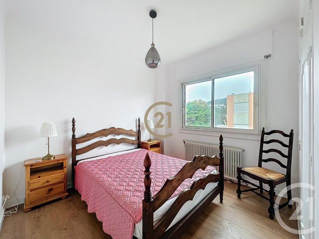 Afficher la photo en grand Appartement F4 à vendre - 4 pièces - 79.76 m2 - SETE - 34 - LANGUEDOC-ROUSSILLON - Century 21 Agence Des Halles