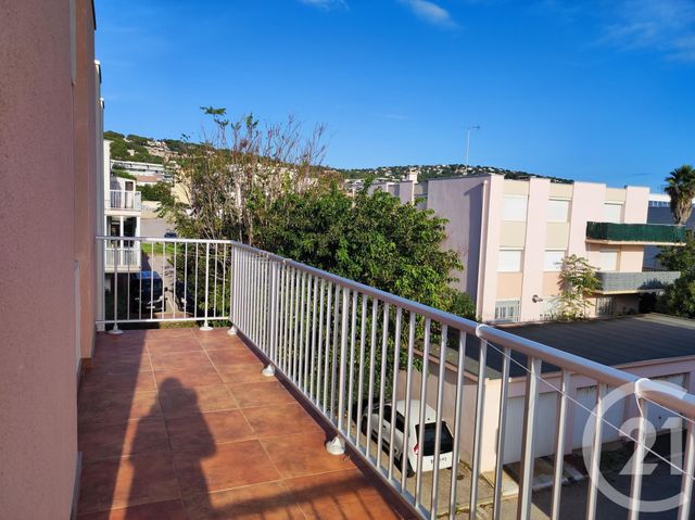 Afficher la photo en grand Appartement F4 à vendre - 4 pièces - 79.76 m2 - SETE - 34 - LANGUEDOC-ROUSSILLON - Century 21 Agence Des Halles