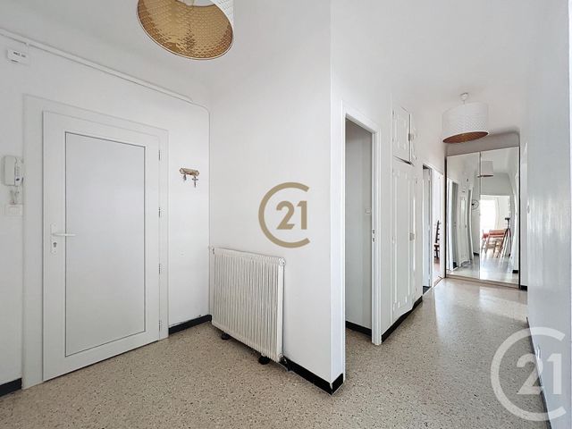 Afficher la photo en grand Appartement F4 à vendre - 4 pièces - 79.76 m2 - SETE - 34 - LANGUEDOC-ROUSSILLON - Century 21 Agence Des Halles