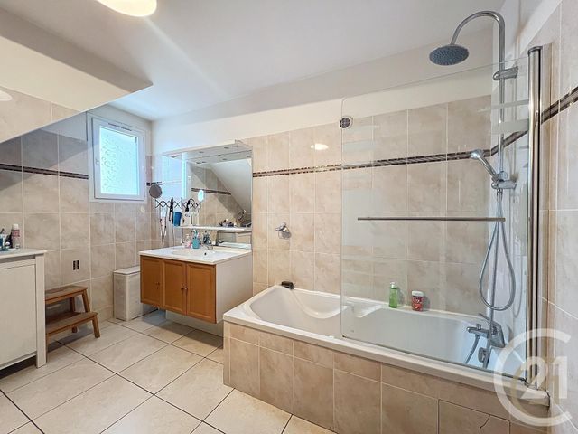 Appartement F4 à vendre - 4 pièces - 95.31 m2 - FRONTIGNAN - 34 - LANGUEDOC-ROUSSILLON - Century 21 Agence Des Halles