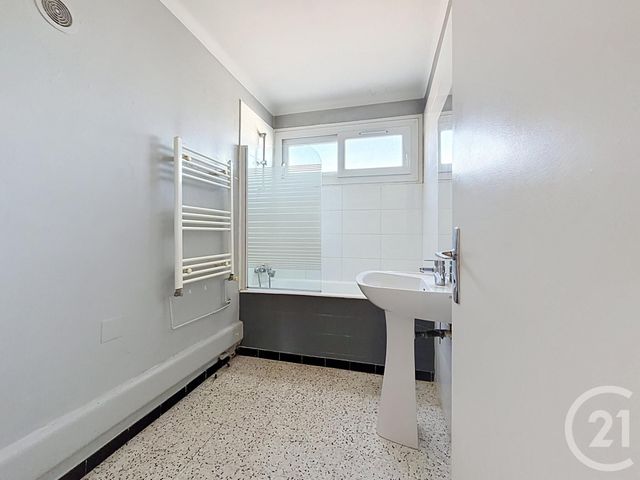 Appartement F3 à vendre - 3 pièces - 61.42 m2 - SETE - 34 - LANGUEDOC-ROUSSILLON - Century 21 Agence Des Halles