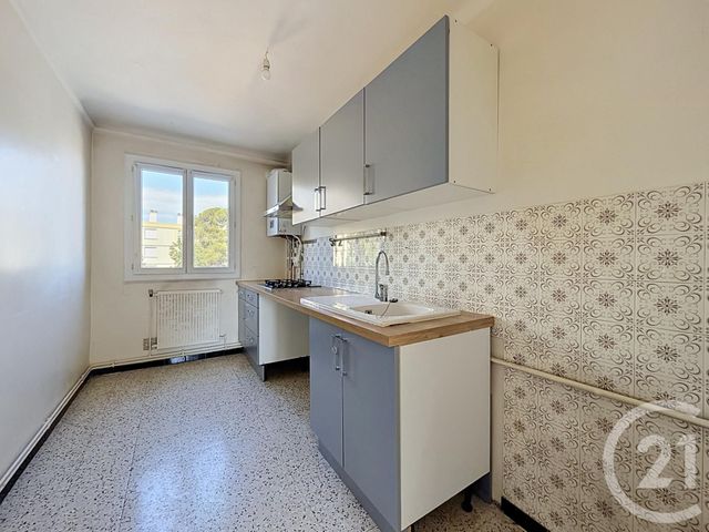 Appartement F3 à vendre - 3 pièces - 61.42 m2 - SETE - 34 - LANGUEDOC-ROUSSILLON - Century 21 Agence Des Halles