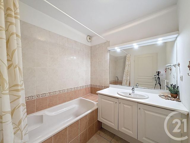 Appartement T4 à vendre - 4 pièces - 101.74 m2 - SETE - 34 - LANGUEDOC-ROUSSILLON - Century 21 Agence Des Halles