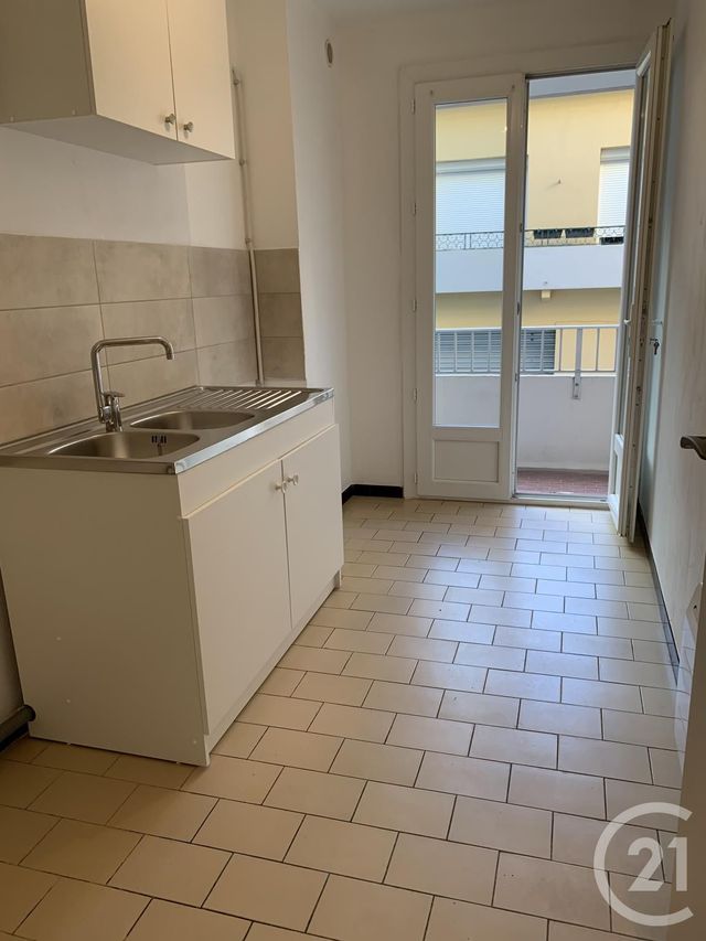 Afficher la photo en grand Appartement F2 à vendre - 2 pièces - 46.13 m2 - SETE - 34 - LANGUEDOC-ROUSSILLON - Century 21 Agence Des Halles