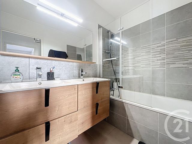 Appartement T3 à vendre - 3 pièces - 59.93 m2 - SETE - 34 - LANGUEDOC-ROUSSILLON - Century 21 Agence Des Halles