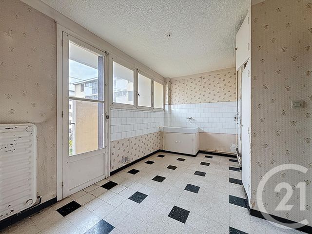 Appartement F4 à vendre - 4 pièces - 72.13 m2 - SETE - 34 - LANGUEDOC-ROUSSILLON - Century 21 Agence Des Halles