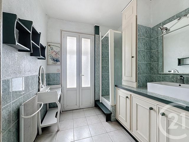 Appartement T3 à vendre - 3 pièces - 60.11 m2 - SETE - 34 - LANGUEDOC-ROUSSILLON - Century 21 Agence Des Halles