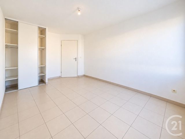 Appartement F3 à vendre - 3 pièces - 60.0 m2 - FRONTIGNAN - 34 - LANGUEDOC-ROUSSILLON - Century 21 Agence Des Halles